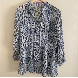 Stunning semi shear dressy blouse_like new Firm final price